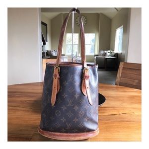 Louis Vuitton bucket bag! Pre-loved.